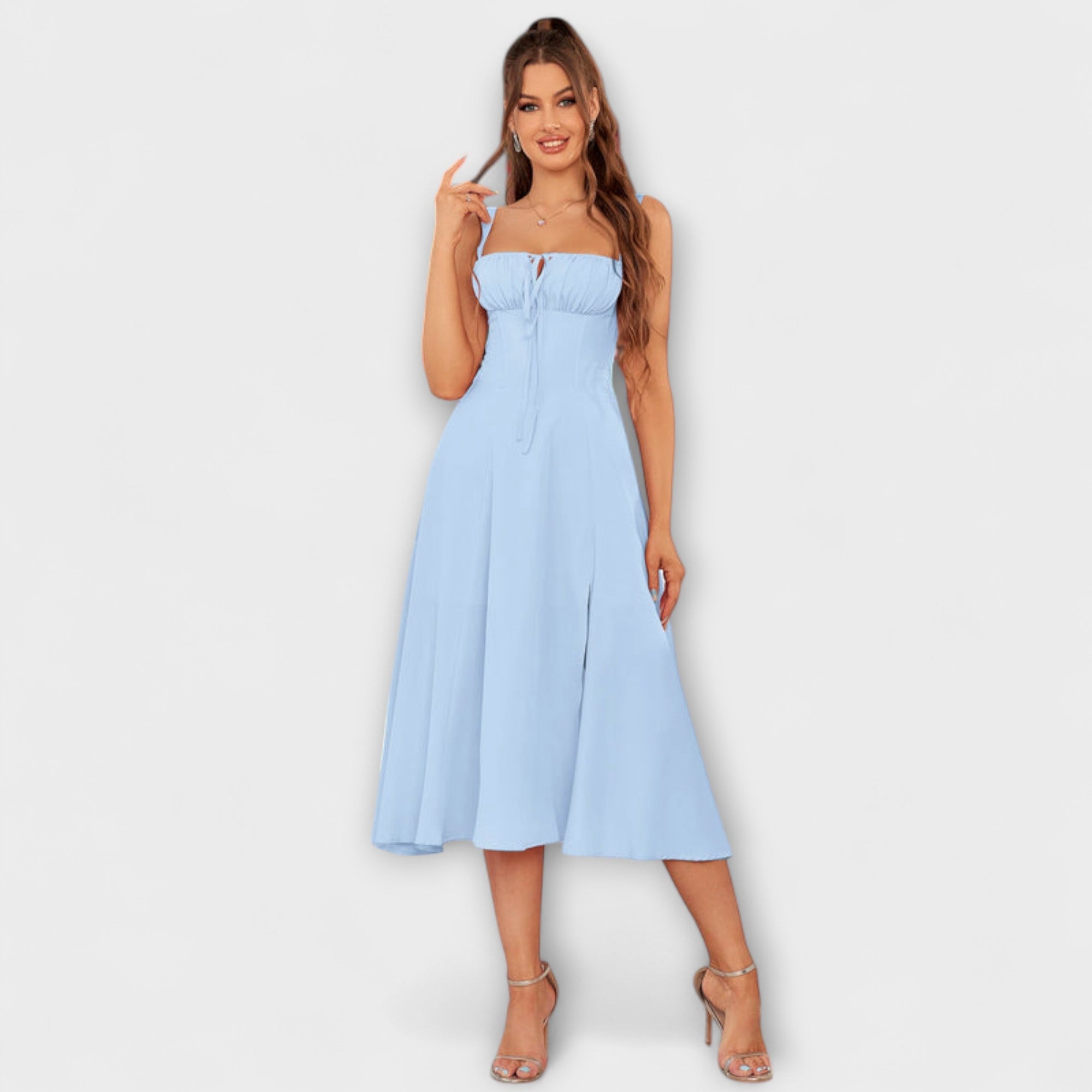 Nadzieja - Sukienka z falbanami i rozcięciem