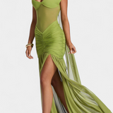 Sukienka Milica z Mlecznego Jedwabiu z Głębokim Dekoltem i Uformowanymi Fałdami